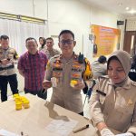 Cegah Penyalahgunaan Narkoba, Pimpinan dan PJU Polres Mempawah Tes Urine